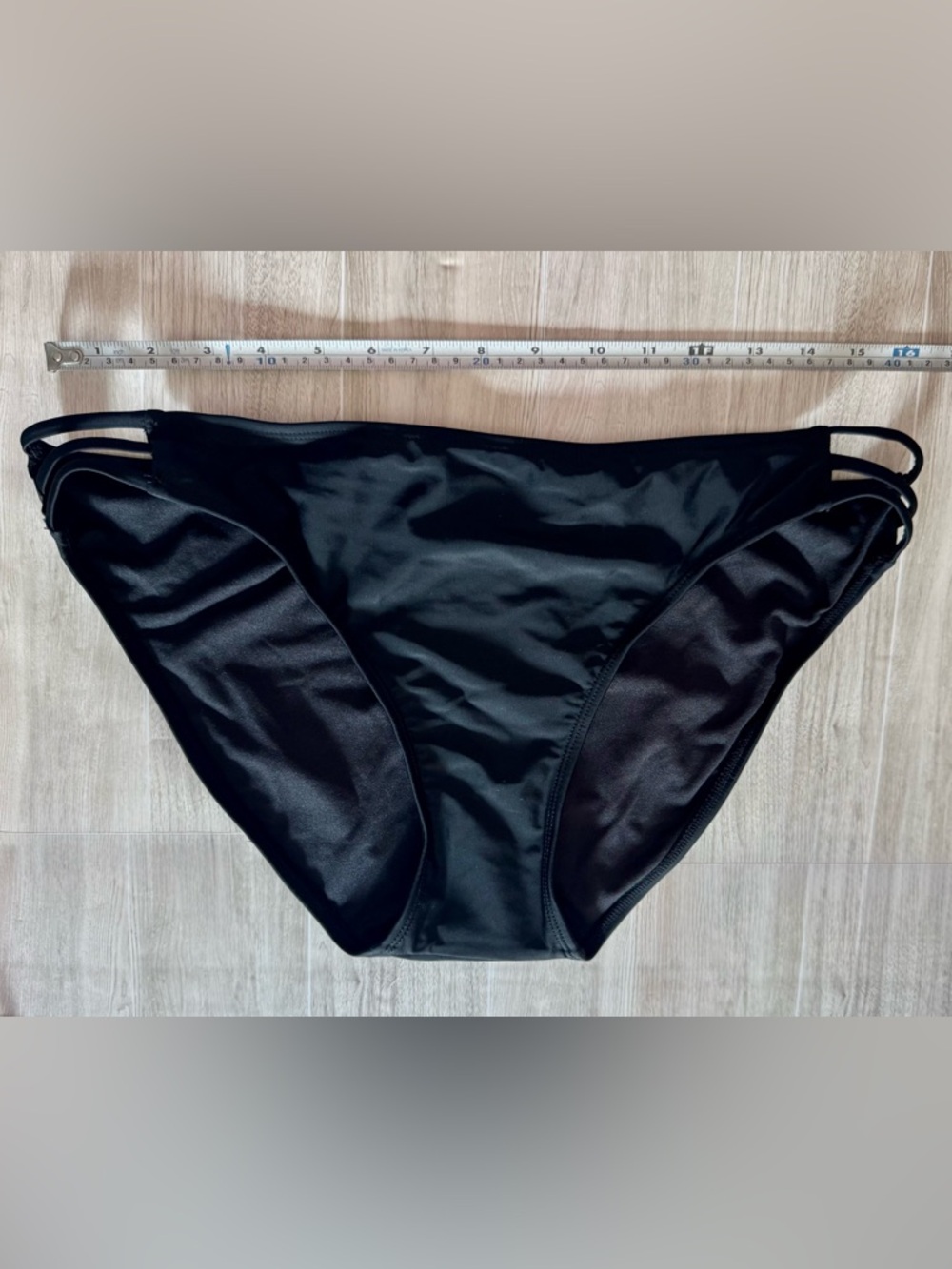 *NWT* Bikini Bottom with Side Cage Detail - size XL - Picture 9 of 10